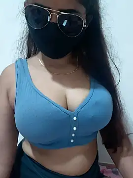 Aarti909090 webcam