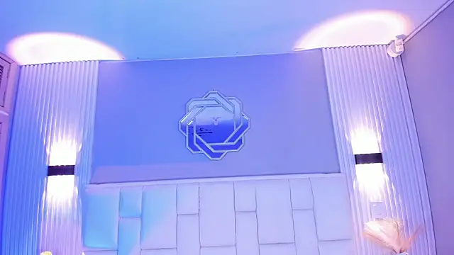 NanaOsaky webcam