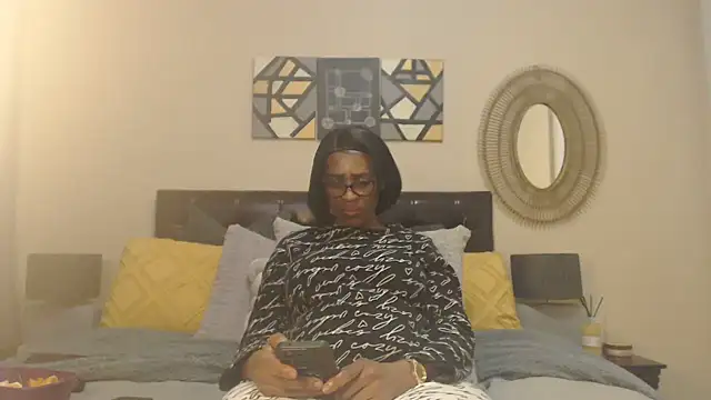 Creamyass22 webcam