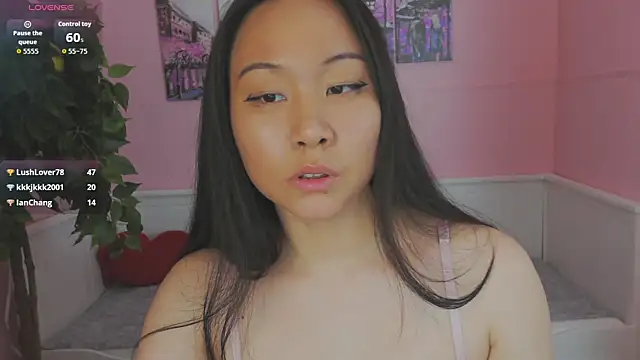 Inari_Okami_ live cam on StripChat