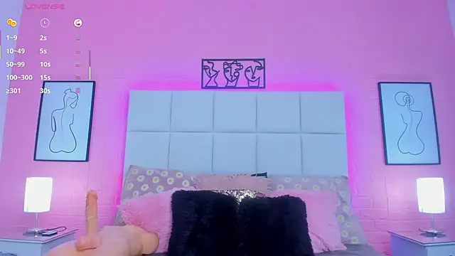charlotte_kisss webcam