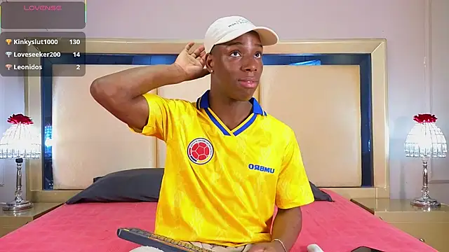 CharlesBrown_ live cam on StripChat