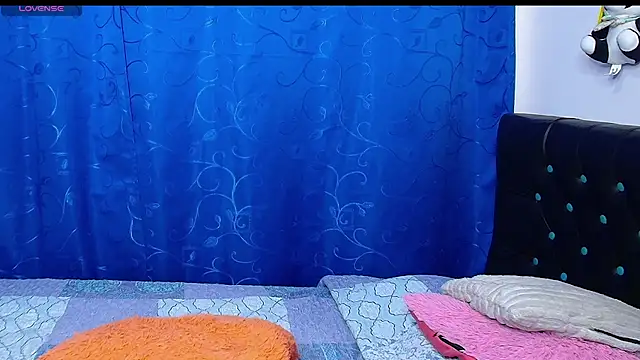 melika_sweet4 live cam on StripChat