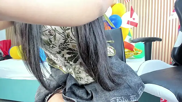 Lili_16 webcam