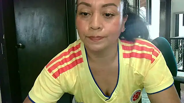 zaray_bella webcam