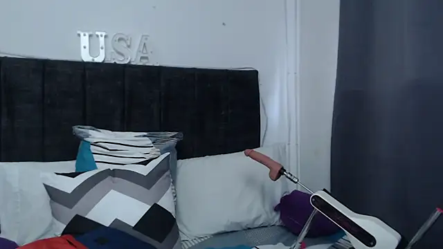 Nicol_Love0 webcam