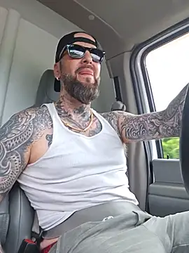 Beardedtattood webcam