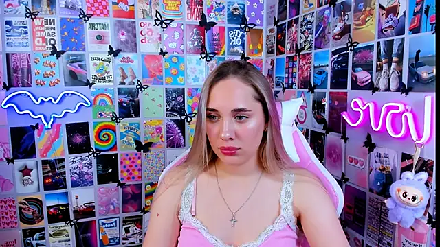 MiaMilas live cam on StripChat