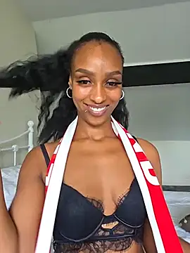Hazel_Dollxx webcam