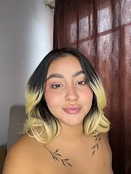 Elina_Hills webcam
