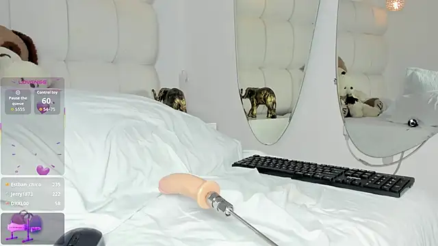 Amara_Rossee webcam