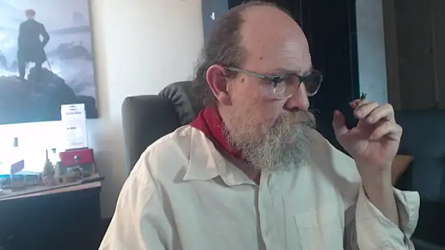 Uncle_Hottie live cam on StripChat
