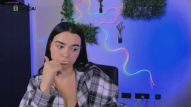 monica_xcx webcam