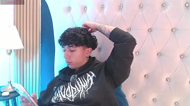 Aiden_Rivers_ live cam on StripChat