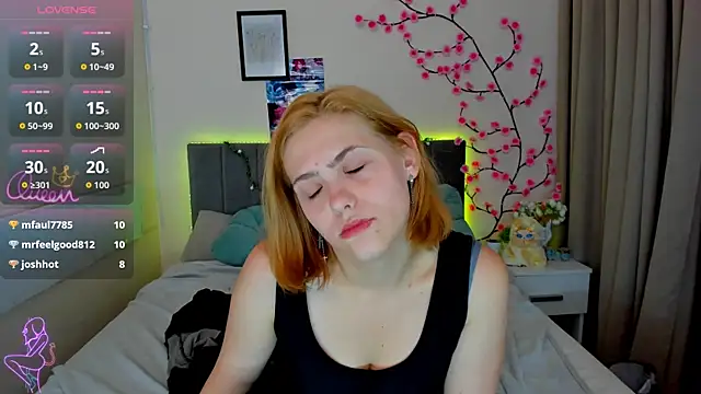 DellaRows webcam