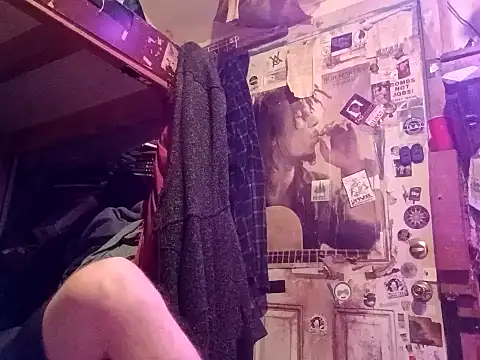 nearby_causual webcam