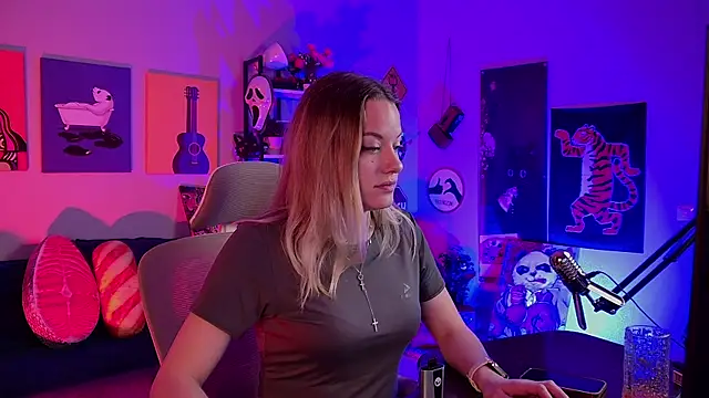 VireliaMoonfall webcam