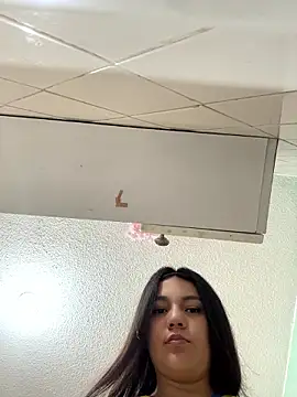 Emily_Gomezz webcam