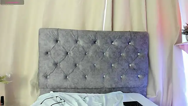 AbbyCollins__ webcam