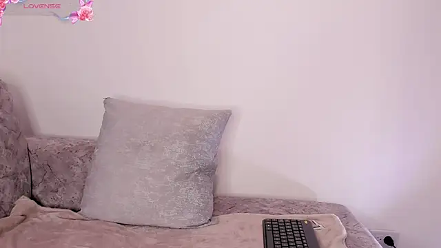 Rubby__Redd webcam