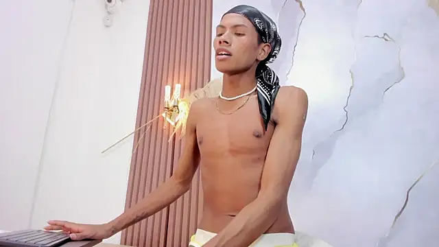 Cuteboyhenrik_os webcam