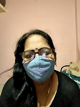 Luckybb-36 live cam on StripChat