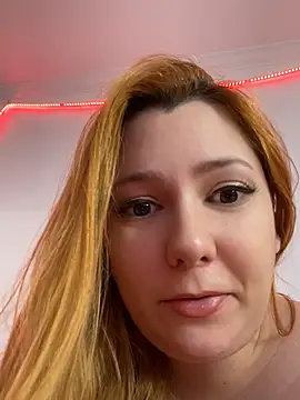 Patriciamoura69 live cam on StripChat
