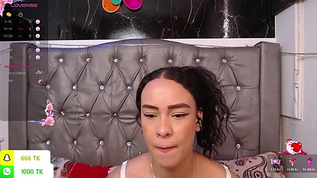 LAILAGUMMY webcam