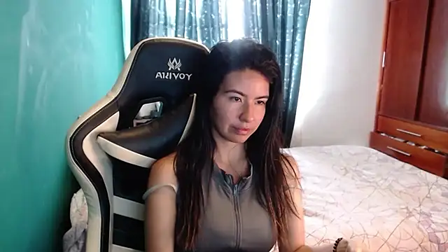 alice_middlee webcam