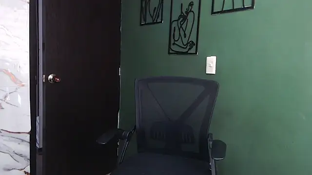 JadaRoberts webcam