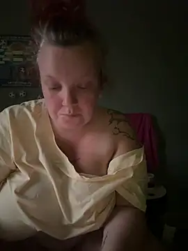 busty-bella1 webcam