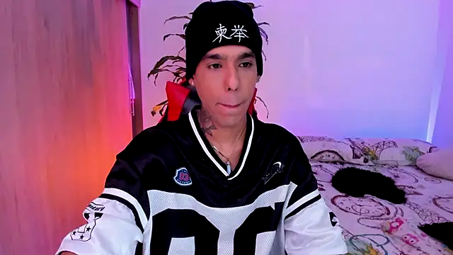 Damianwhite live cam on StripChat