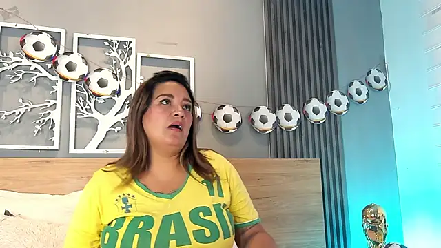 Elise-Leyton webcam