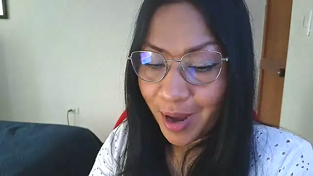lissafeethott - LissafeetHott's free webcam - UK Sex Cams