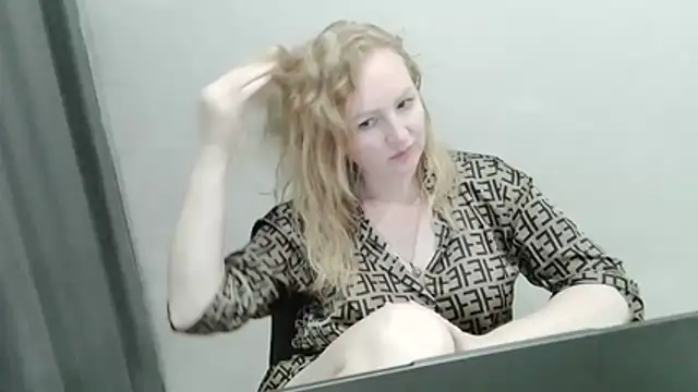 Zaliraa webcam