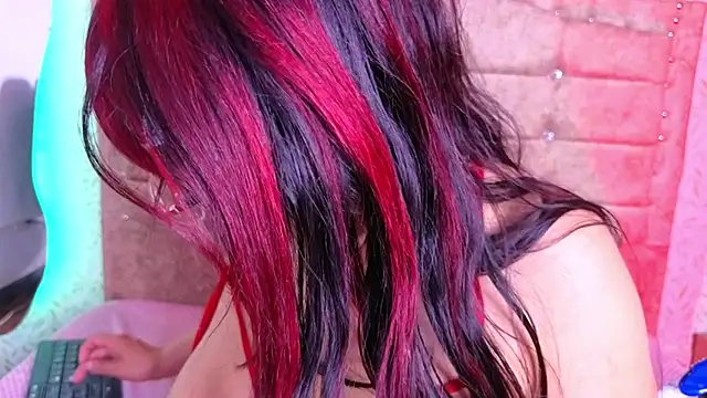 adalya_y webcam