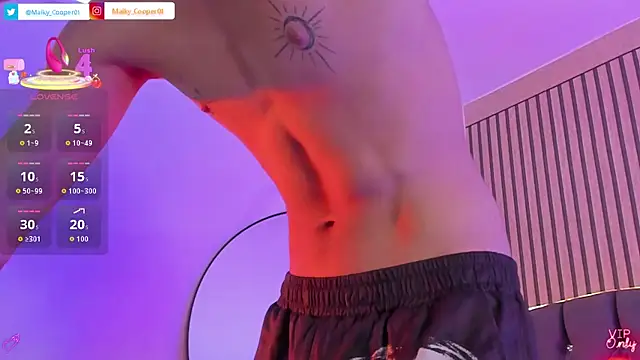 Maiky_Cooper01 live cam on StripChat