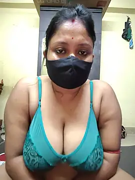Curvy_Trisha
