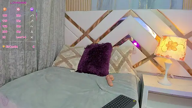 KaylaDavies webcam