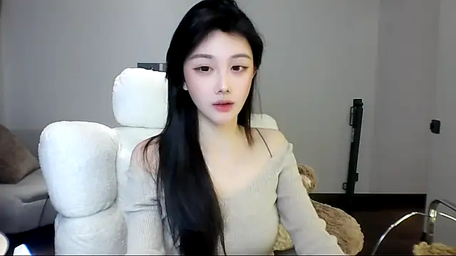 SylvieMaya webcam