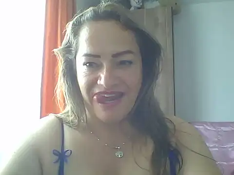 Ariana2402 webcam