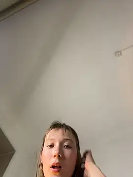Strawberry_Senpai webcam