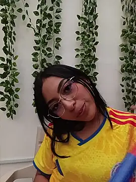 CrystalRouse19 webcam