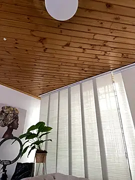 ViioletaXXX webcam