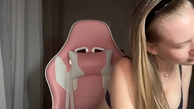 DarimBlondie webcam