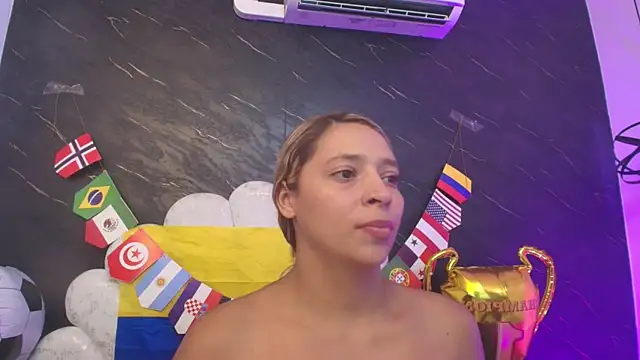 _MiaBrown_ webcam
