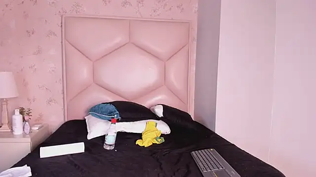 Nasly_Moore webcam