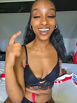 Hazel_Dollxx webcam