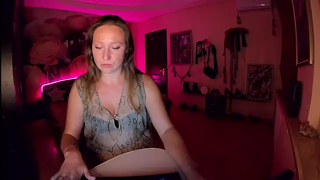 MadDuo webcam