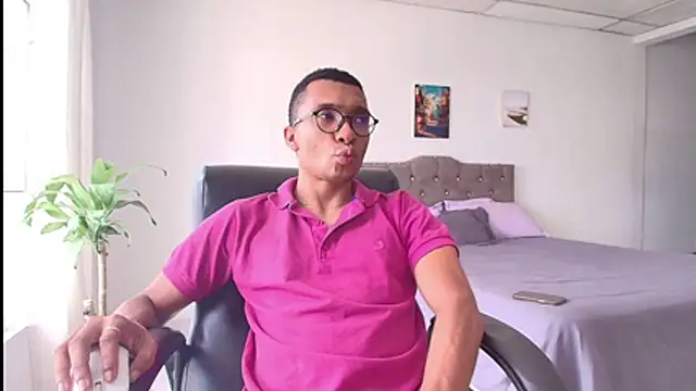 Aaronblack1_ webcam